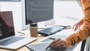 Web development: ce presupune când îți faci un site