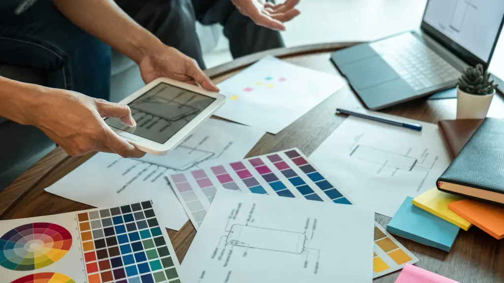 Site custom sau template_ ce alegi pentru afacerea ta